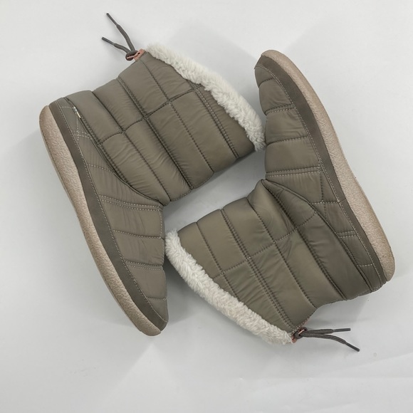 TOMS Women’s Khaki Tan Quilted Boots Faux Fur Lining Size 11 - Picture 4 of 9